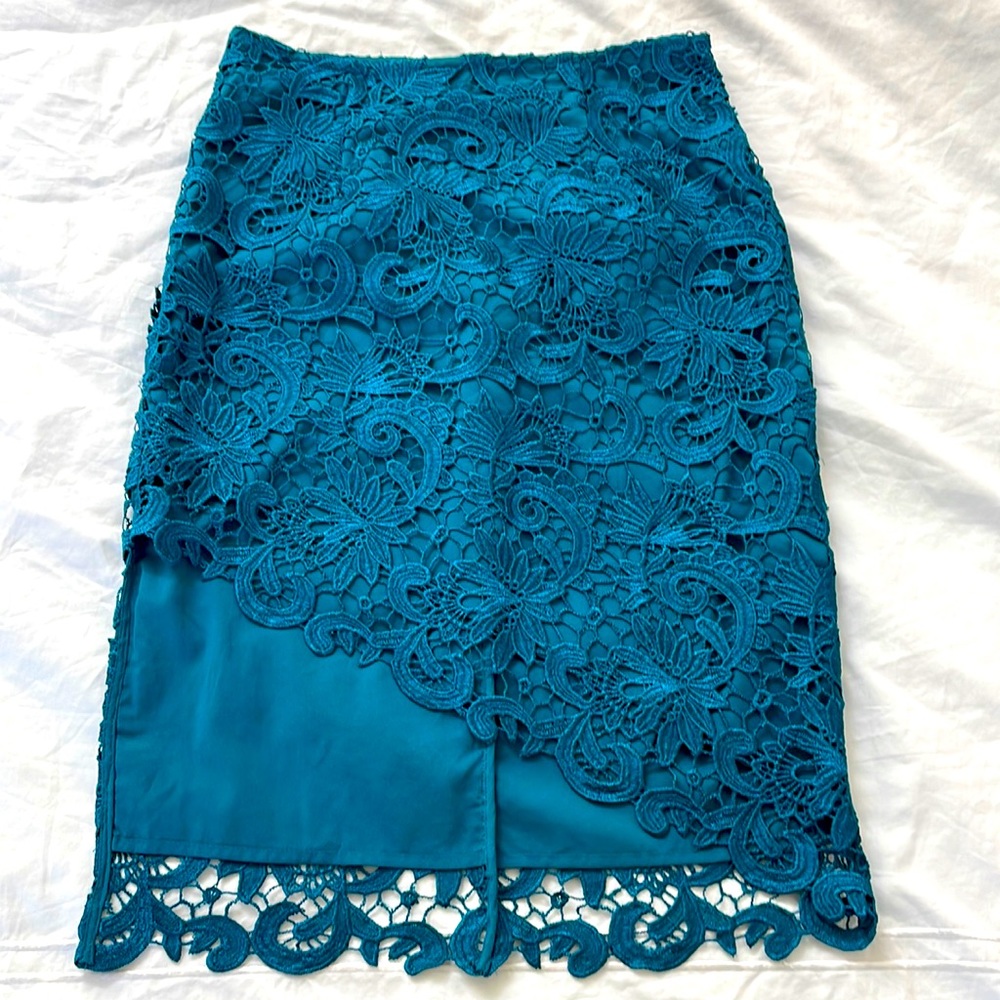 Guess teal lace skirt